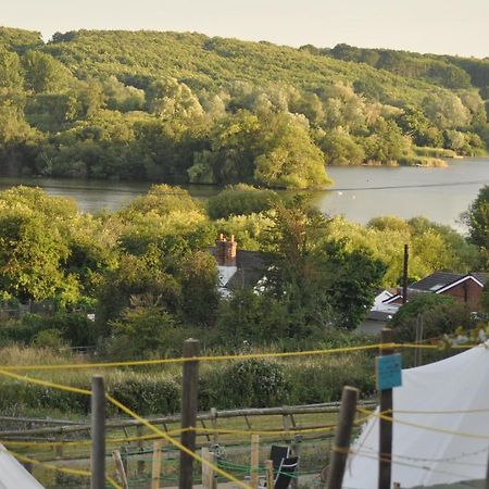 Walnut Tree Glamping Hotel Sturry ภายนอก รูปภาพ
