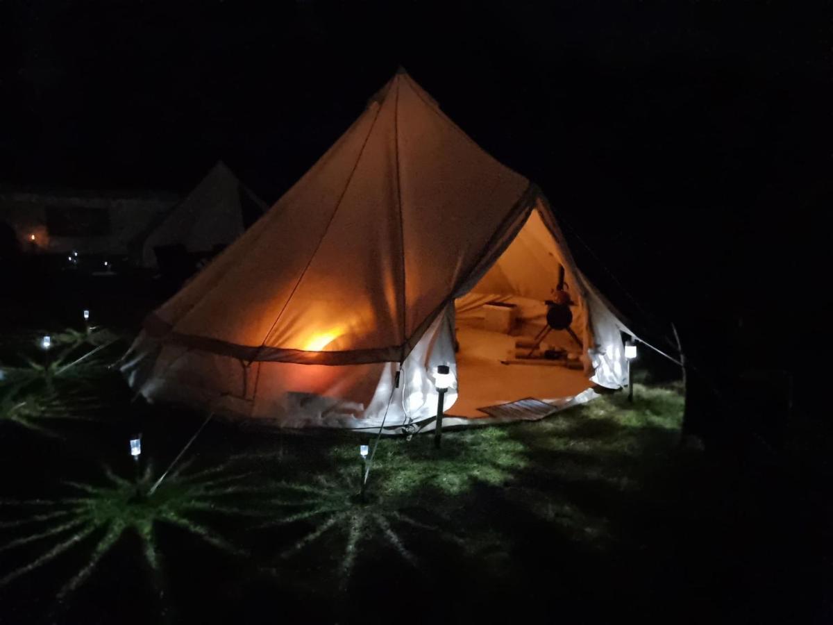 Walnut Tree Glamping Hotel Sturry ภายนอก รูปภาพ