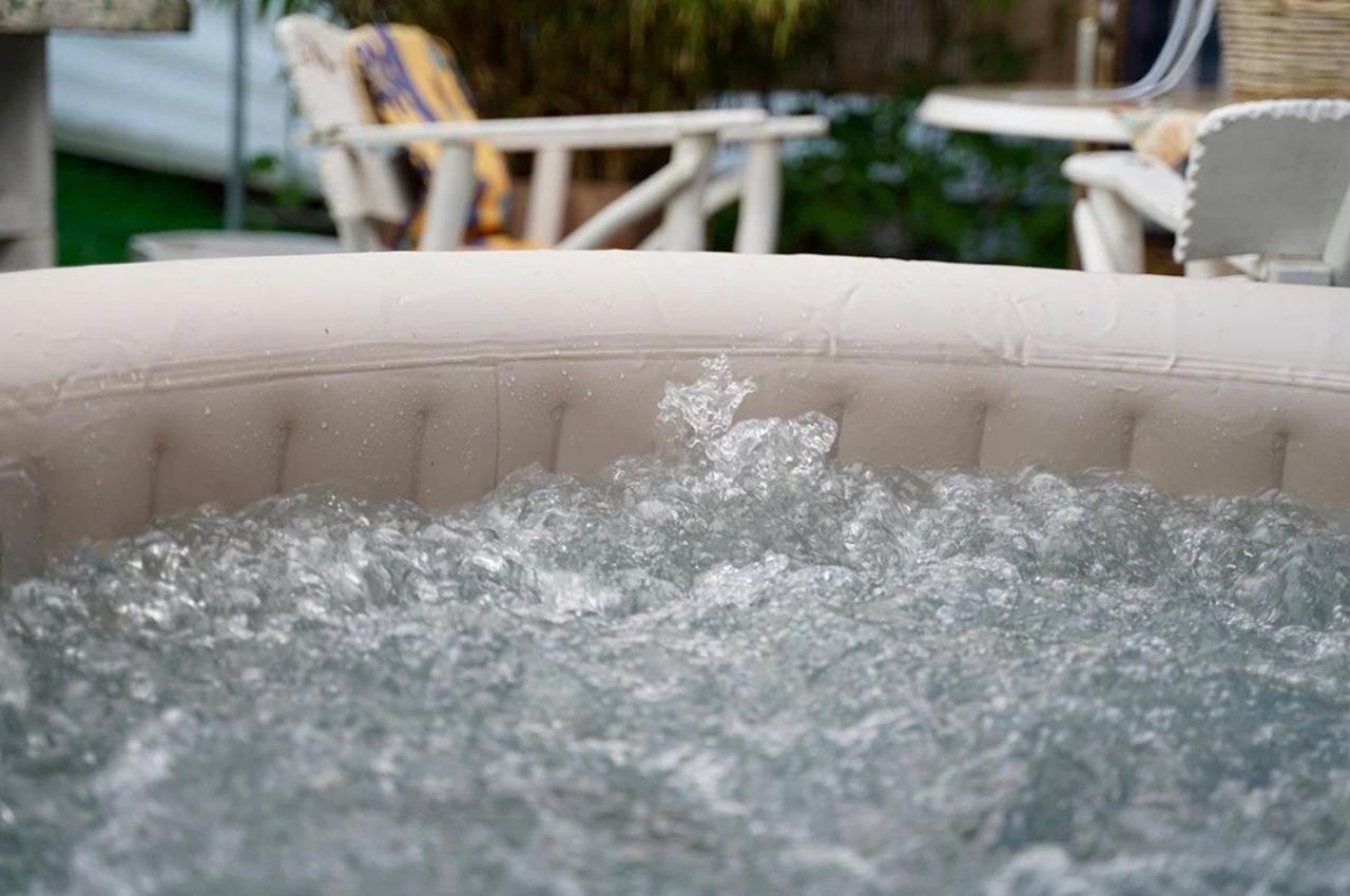 Walnut Tree Glamping Hotel Sturry ภายนอก รูปภาพ